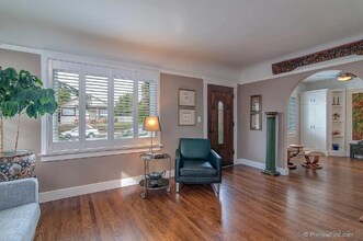 1505 Robinson Ave in San Diego, CA - Foto de edificio - Building Photo