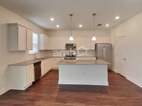 33955 Thyme Dr in Zephyrhills, FL - Building Photo - Building Photo