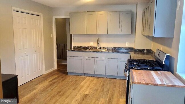 29 E Hinckley Ave in Ridley Park, PA - Building Photo - Building Photo