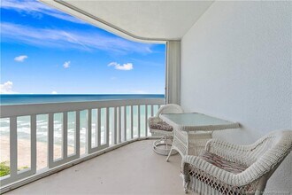9960 S Ocean Dr in Jensen Beach, FL - Building Photo - Building Photo
