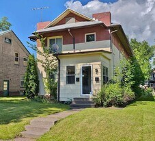 983-985 87th Ave W in Duluth, MN - Building Photo