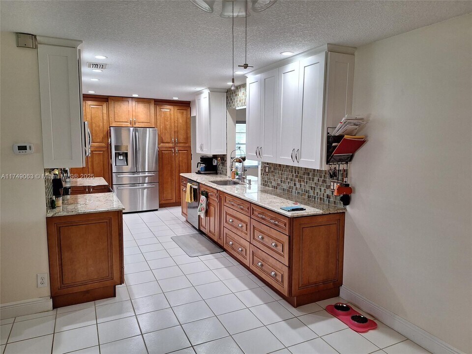 1106 SW 16th St in Boynton Beach, FL - Building Photo