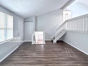 5262 Martins Crossing Rd in Stone Mountain, GA - Building Photo - Building Photo