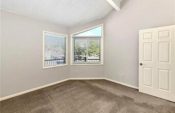 4831 Horton St in Mission, KS - Building Photo - Building Photo