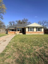 4116 Hughes Dr in Wichita Falls, TX - Building Photo