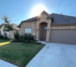 15725 Hazelhurst Ln in Justin, TX - Building Photo - Building Photo