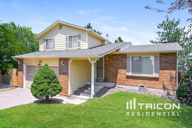 property at 4170 S Biscay Cir