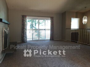 391 NW Mosher Canyon Rd in Bremerton, WA - Building Photo - Building Photo