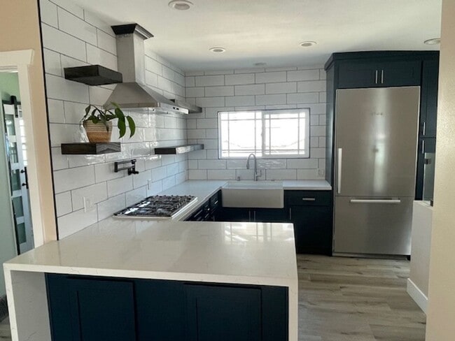 property at 121 Turquoise Ave