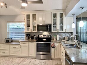 8553 Manassas Rd in Tampa, FL - Building Photo - Building Photo