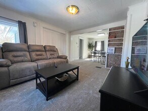 208 Hudson St in Ithaca, NY - Building Photo - Building Photo