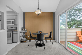 3816 Holston River Reach, Unit Wimbledon Chase Condos in Portsmouth, VA - Building Photo - Building Photo