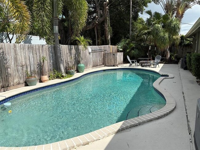 property at 1607 NW 5th Ave