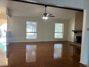 12007 Grey Fawn Path in Austin, TX - Building Photo - Building Photo