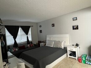 1564 SE Royal Green Cir, Unit U102 in Port St. Lucie, FL - Building Photo - Building Photo