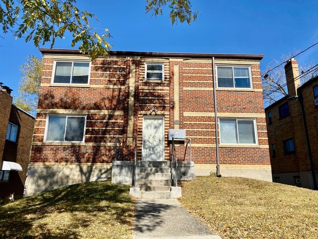 526 Riddle Crest Ln in Cincinnati, OH - Building Photo - Building Photo