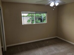 1775 S Maple St, Unit #B in Escondido, CA - Building Photo - Building Photo
