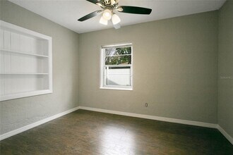 139 E Harding St in Orlando, FL - Foto de edificio - Building Photo