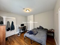 218 Banks St, Unit 7 in Cambridge, MA - Building Photo - Building Photo