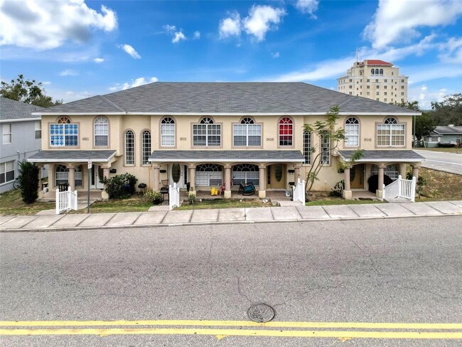 property at 903 E Main St