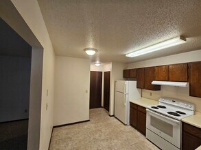 Green Apartments in Fargo, ND - Foto de edificio - Building Photo