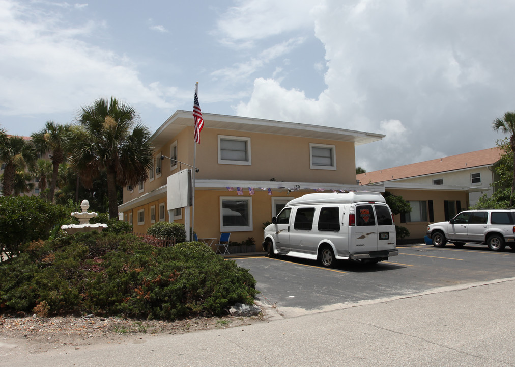 130 4th Ave S in Jacksonville Beach, FL - Building Photo