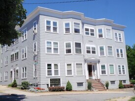 21 Waverly St in Fitchburg, MA - Building Photo