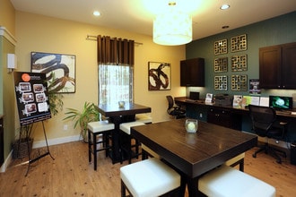 Stonesthrow in Greensboro, NC - Building Photo - Building Photo