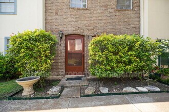 6427 Wurzbach Rd in San Antonio, TX - Building Photo - Building Photo
