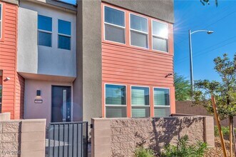 9893 Agate Creek in Las Vegas, NV - Building Photo - Building Photo