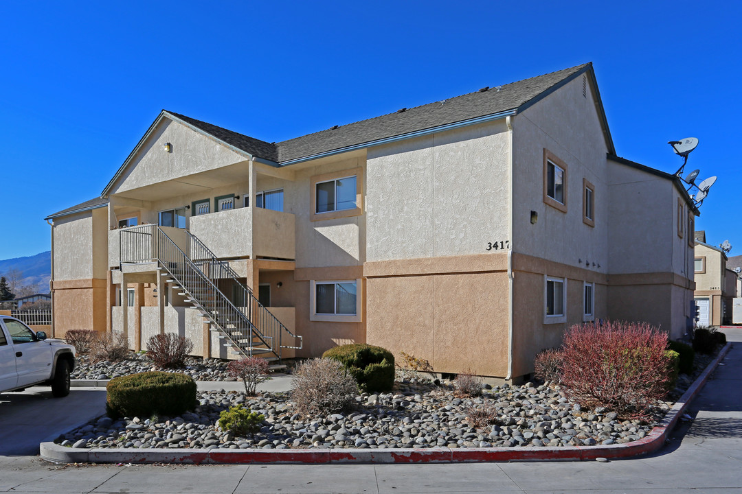 Regency Apartments in Carson City, NV - Building Photo