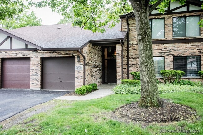 6237 Trinity Dr in Lisle, IL - Building Photo - Building Photo