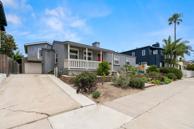 property at 3529 Bayonne Dr