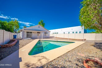 1414 E Weldon Ave in Phoenix, AZ - Building Photo - Building Photo