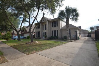 8815 Barron Wood Cir E in Houston, TX - Building Photo - Building Photo