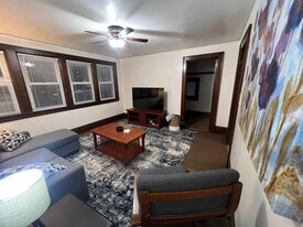 545 N Appleton St, Unit Upper