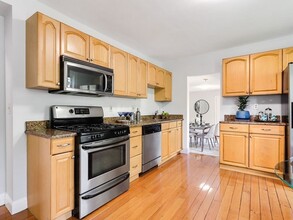 185 Harvard St, Unit 2 in Cambridge, MA - Building Photo - Building Photo