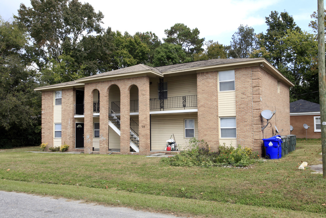 708 Yew St in Charleston, SC - Building Photo