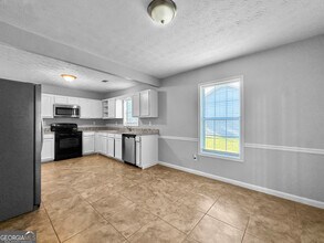 5844 Meadow Ln in Rex, GA - Building Photo - Building Photo