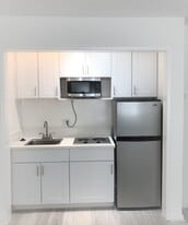 615 S Cochran Ave in Los Angeles, CA - Building Photo