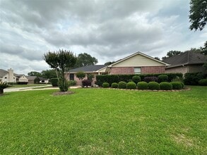 2934 Poplar Creek Ln in Pearland, TX - Building Photo - Building Photo