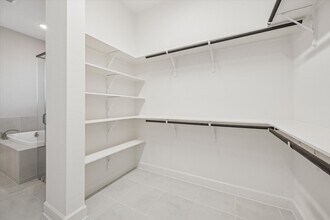 5518 Kindle Aly in Manvel, TX - Building Photo - Building Photo