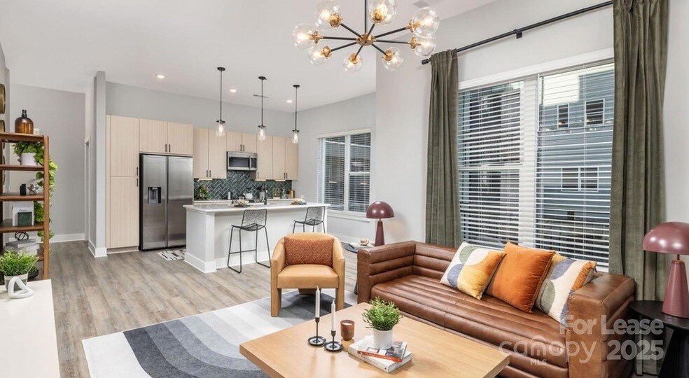 1015 N Alexander St, Unit A6 in Charlotte, NC - Foto de edificio