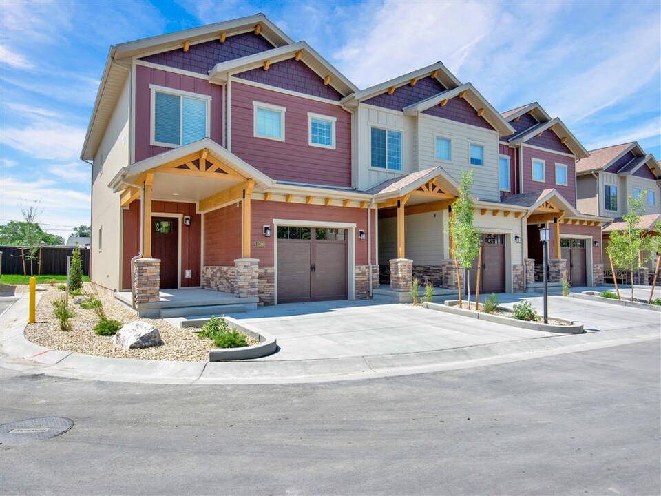 Alpine Townhomes in Millcreek, UT - Foto de edificio