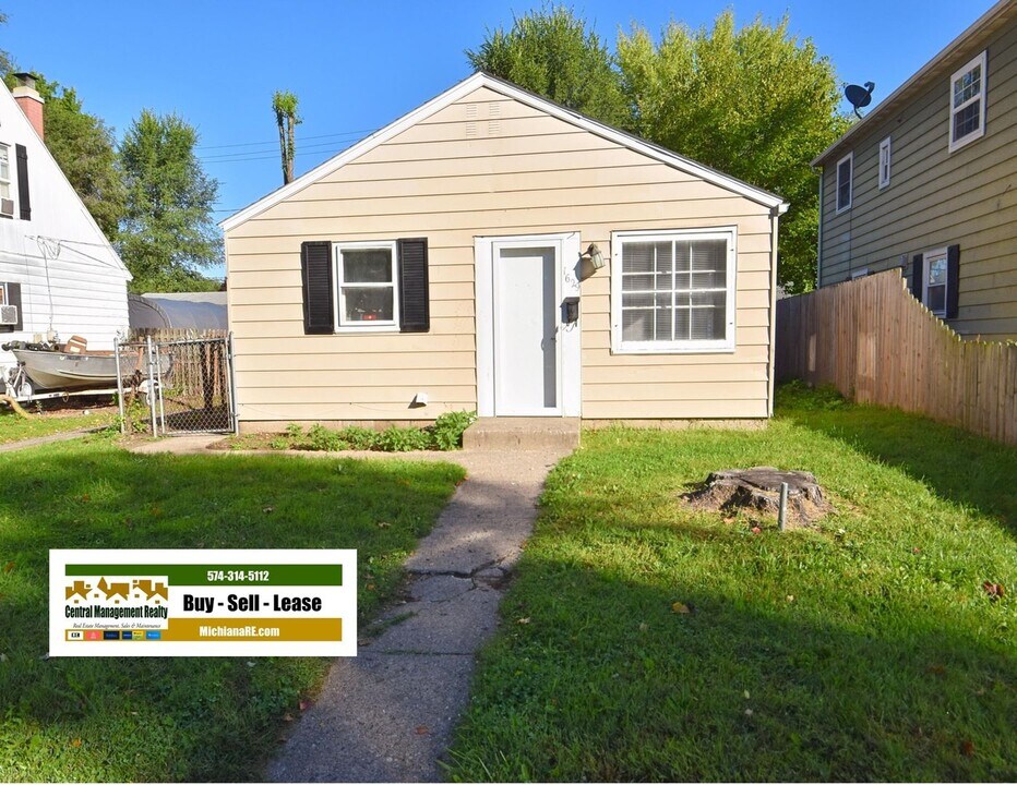 1629 E Bowman St in South Bend, IN - Building Photo