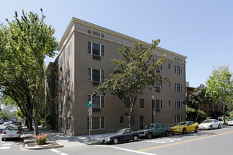 Auslander Apartments in Sacramento, CA - Building Photo - Building Photo