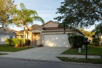1100 W 13th Square in Vero Beach, FL - Building Photo - Building Photo