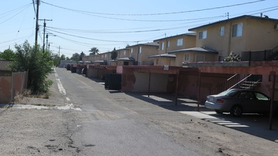 Buena Vista Apartments in Barstow, CA - Building Photo - Building Photo