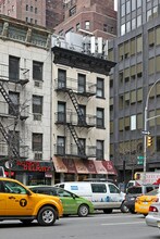 596 Third Ave in New York, NY - Foto de edificio - Building Photo