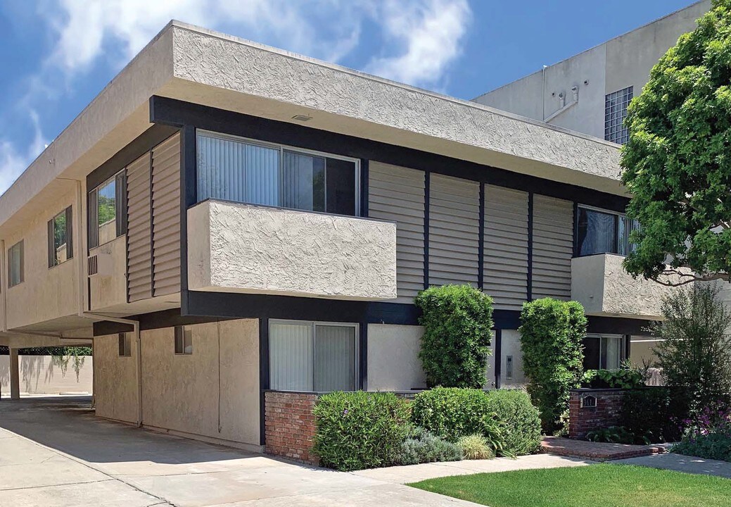 3618 Clarington Ave in Los Angeles, CA - Foto de edificio